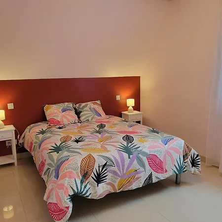 Вилла La Jolie Du Pesquier *